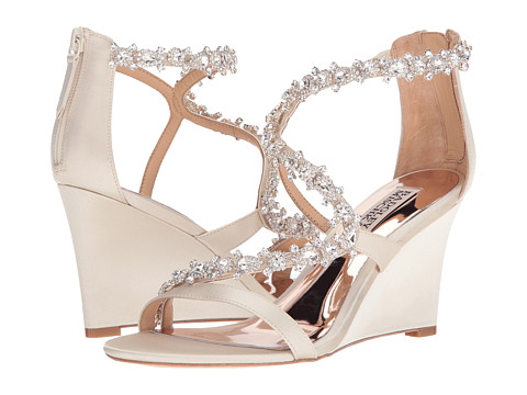 badgley mischka ivory satin shoes