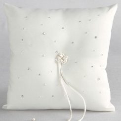 IVY LANE CELEBRITY RING PILLOW